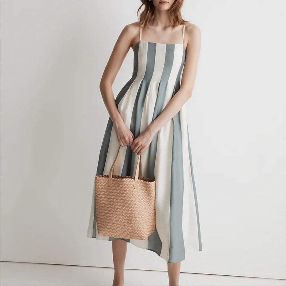 Elegant Striped Maxi Dress - Gray and White